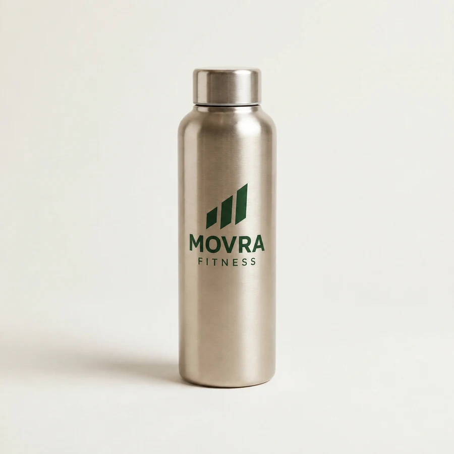 Garrafa com a marca fictícia Movra Fitness