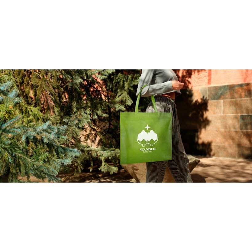 Sacola Non-Woven Burgos — Em uso