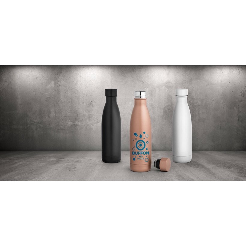Garrafa Térmica Buffon 500ml — Em uso
