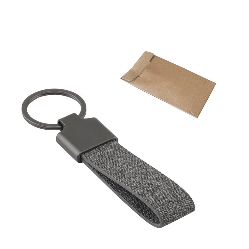 Chaveiro em Metal Reciclado Raven — Conjunto
